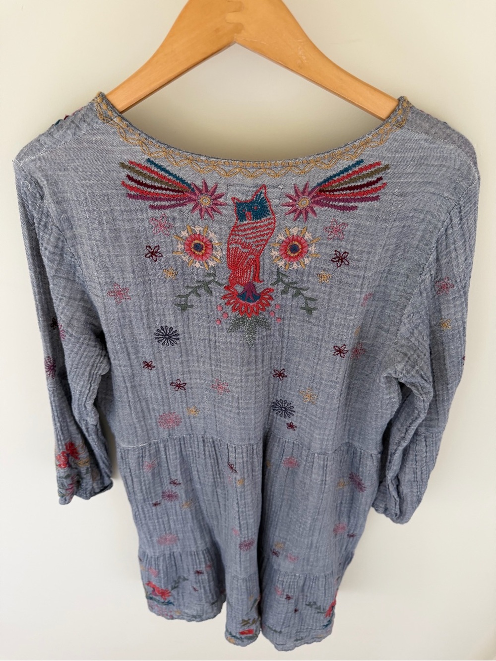 Johnny Was Light Blue Embroidered Floral & Bird Tunic - Picture 7 of 10